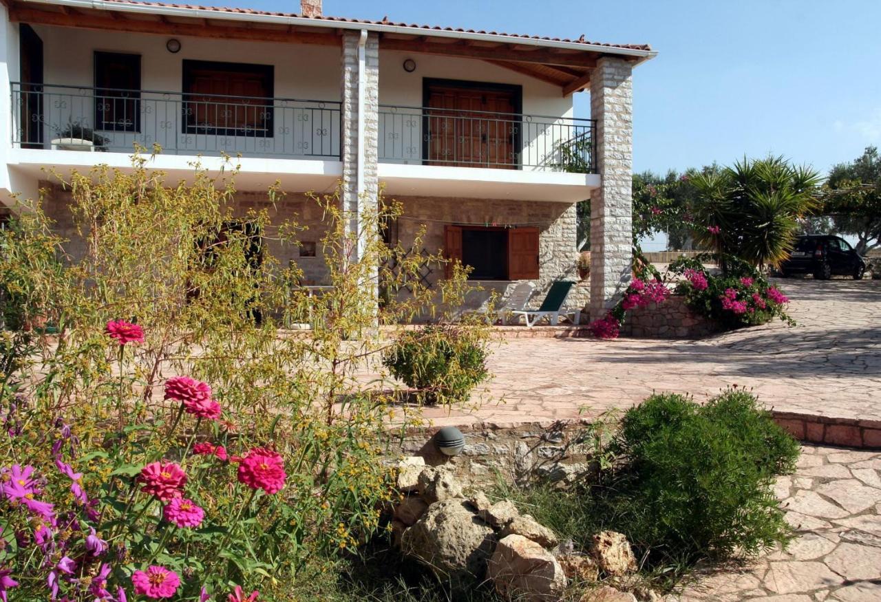 Ionianeon Apartments Agios Ilias  Exteriör bild
